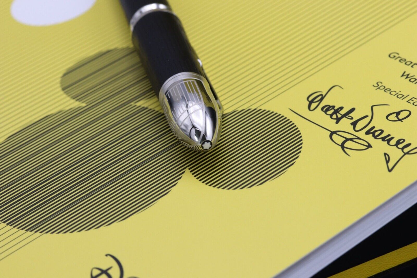 Montblanc Great Characters Walt Disney Special Edition Fountain Pen image 5