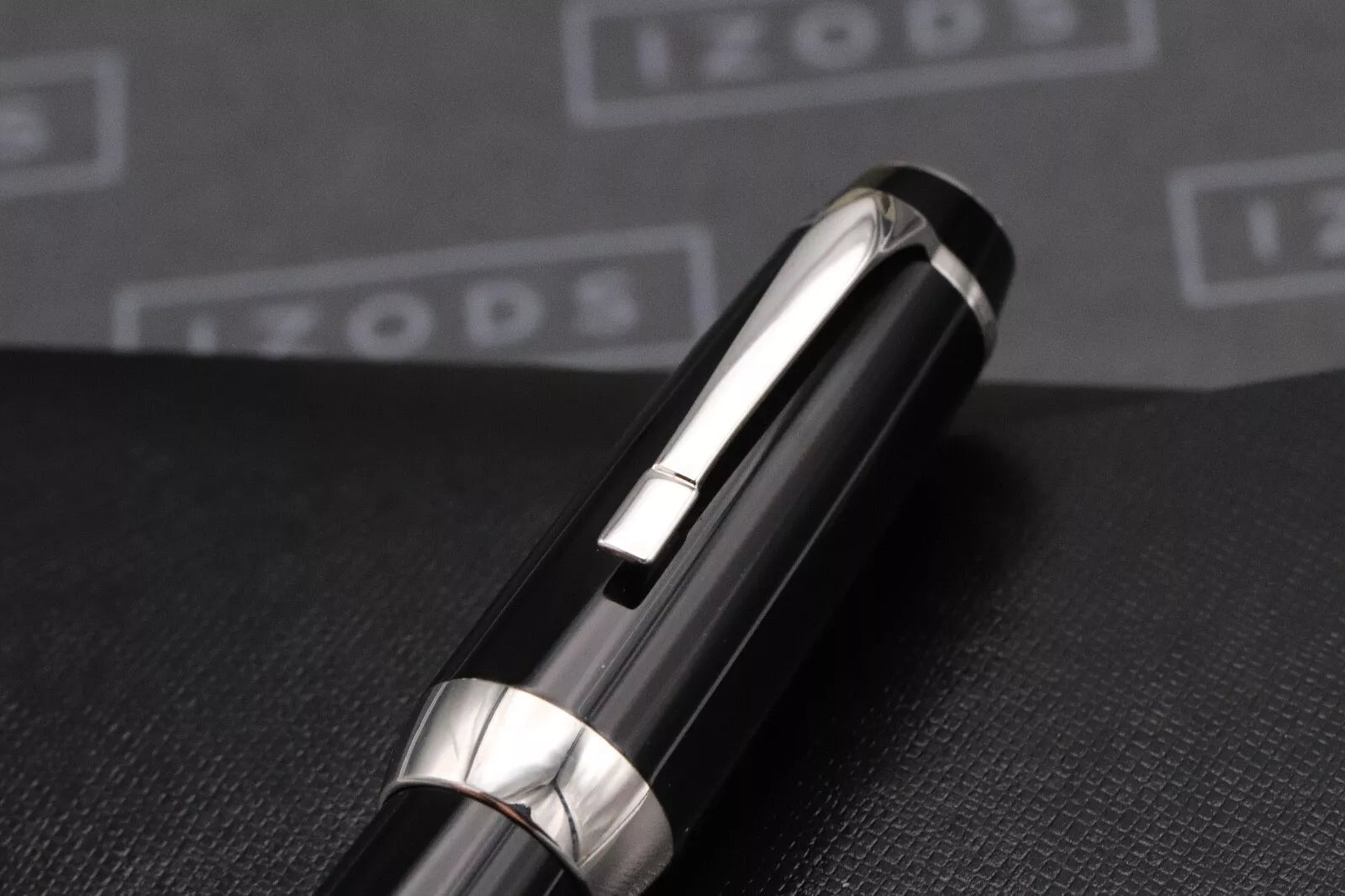 Montblanc Boheme XL Platinum Line No Stone Fountain Pen image 6
