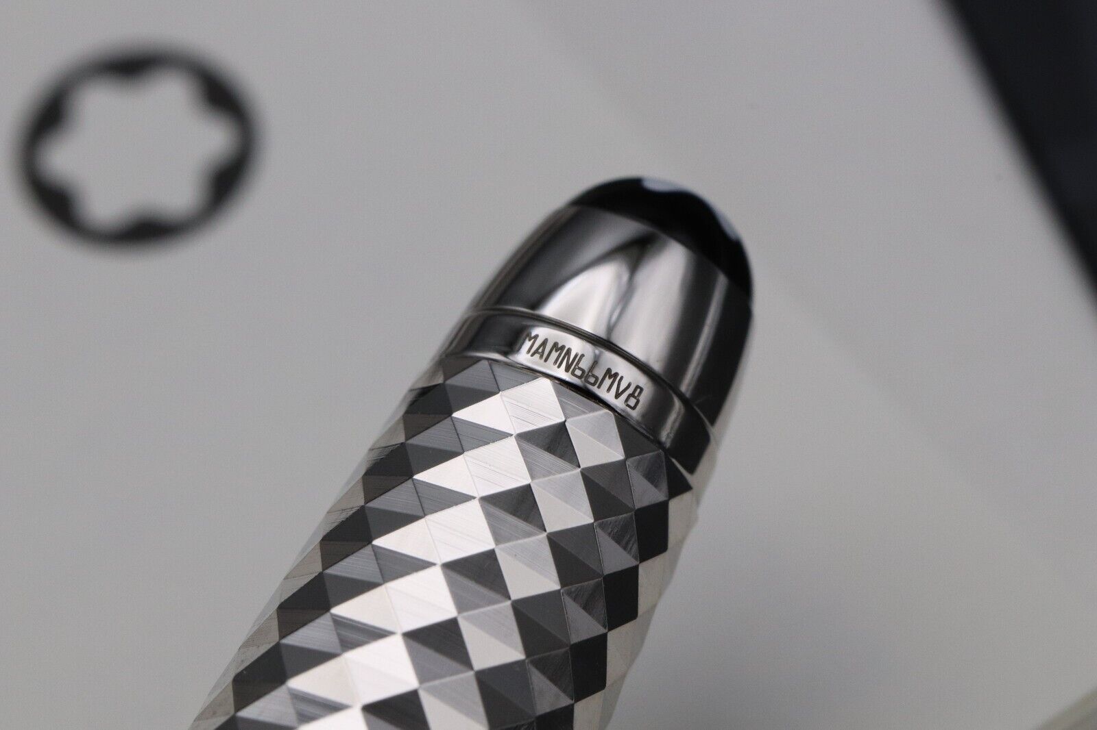 Montblanc Meisterstück Classique Glacier Doue Ballpoint Pen – UNUSED image 4