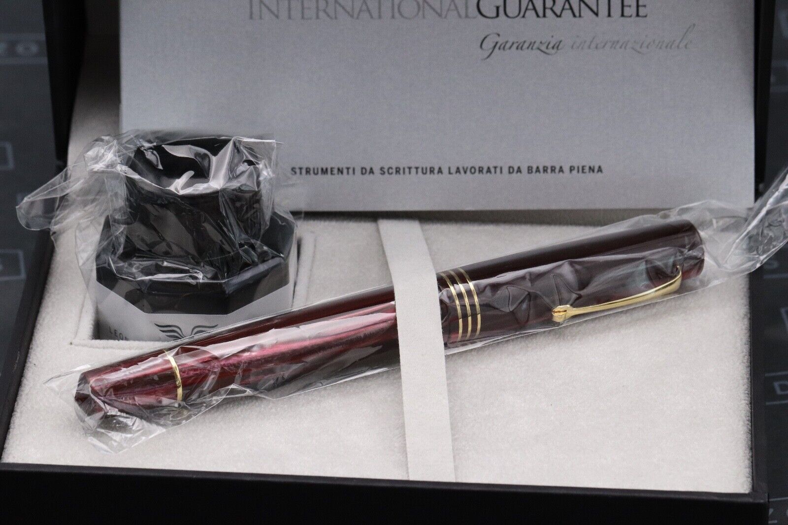 Leonardo MZ Grande Rubino Celluloid Fountain Pen - Medium #8 La Fenice Nib image 6