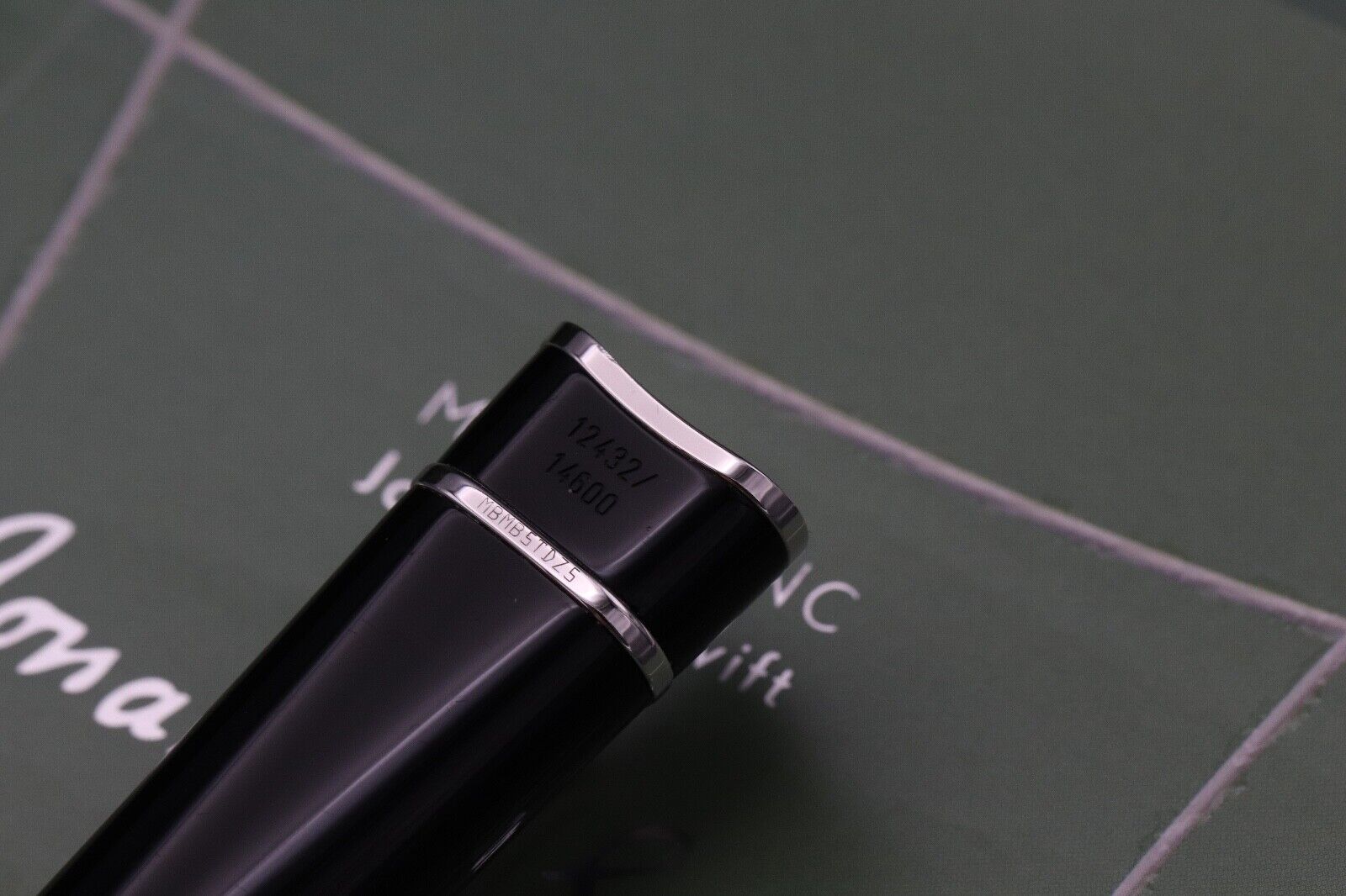 Montblanc Writers Edition Jonathan Swift Ballpoint Pen - IZODS